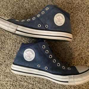 Mid Top converse blue color with logo on sides Size 9 barely used